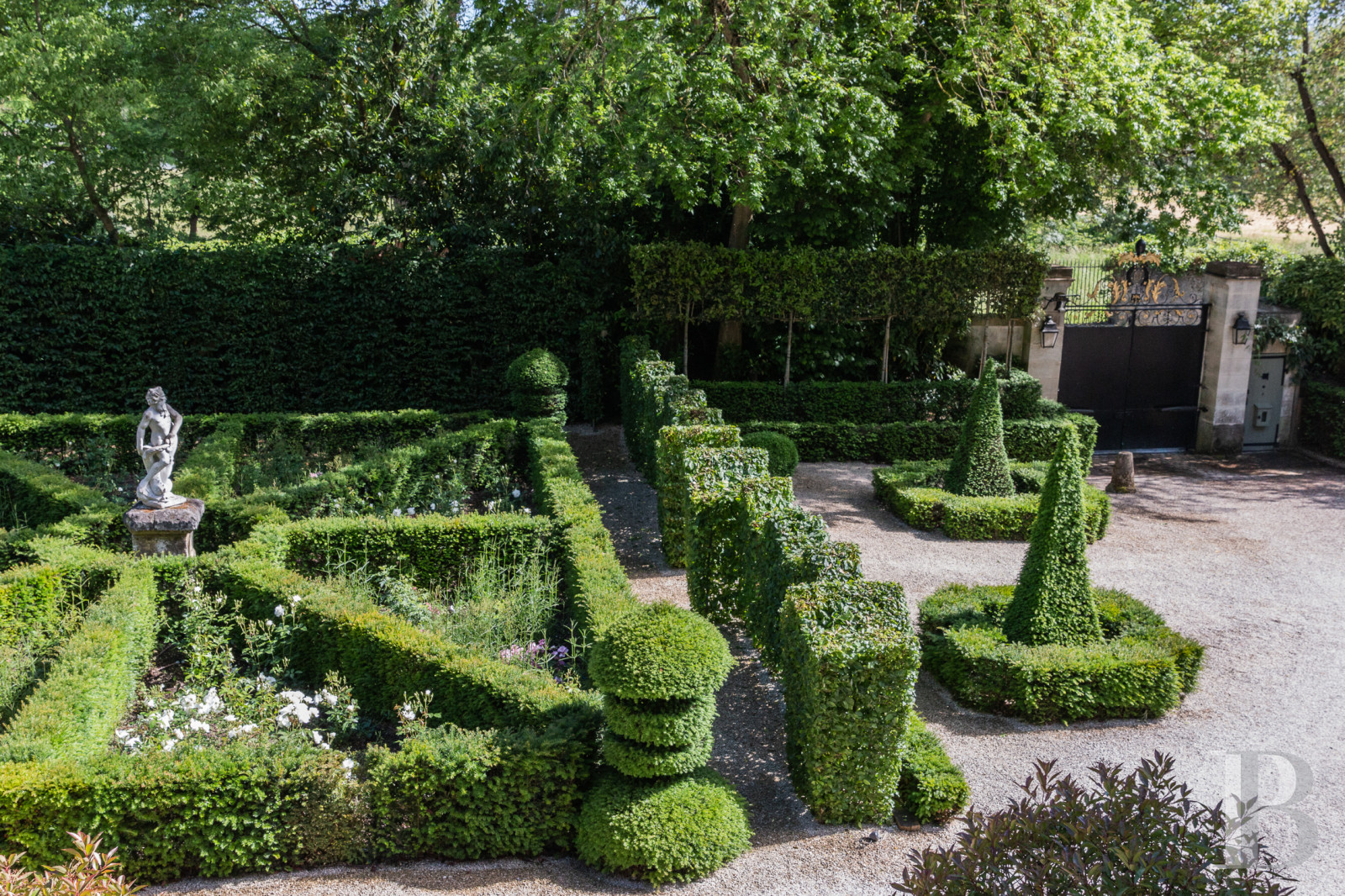 The outbuildings of an 18th-century manor house and its certified «remarkable» garden on the banks of the Loire to the east of Tours - photo  n°4
